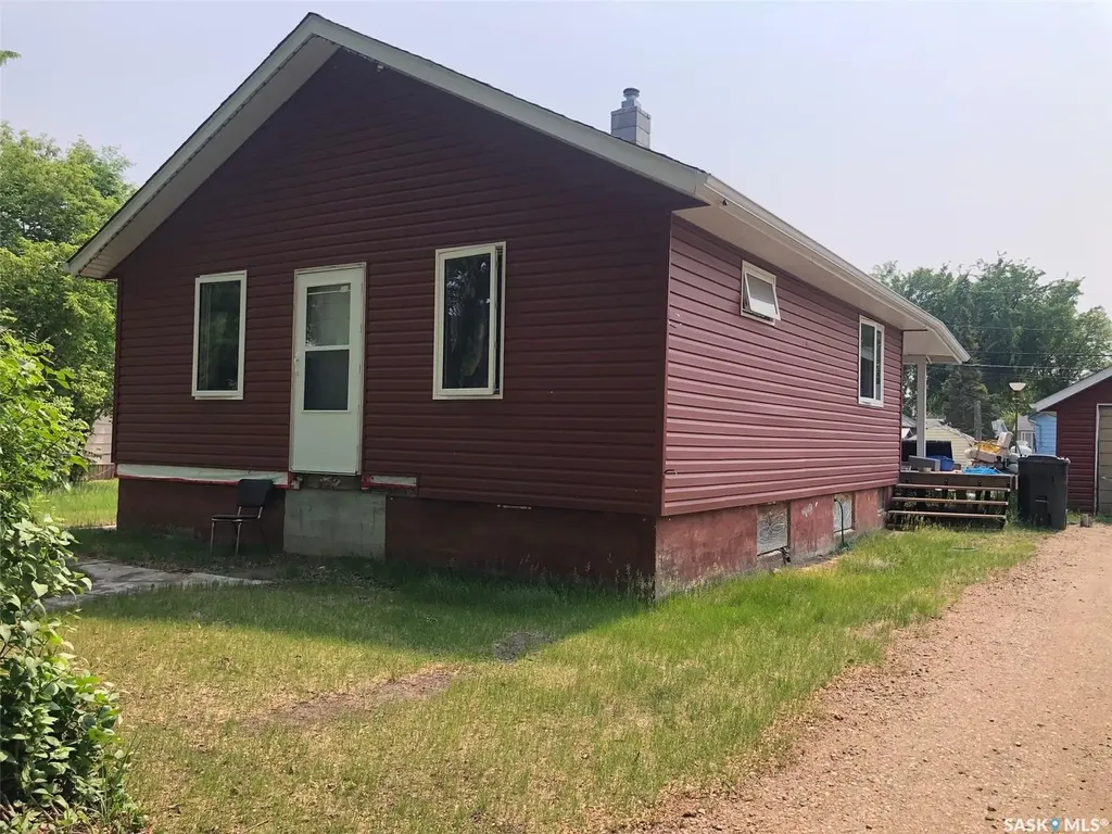 230 2nd Avenue W Canora SK S0A 0L0