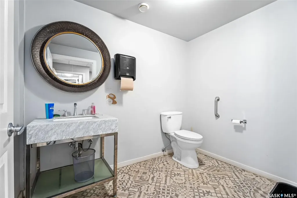 461 Athabasca Street E Moose Jaw SK S6H 0L9