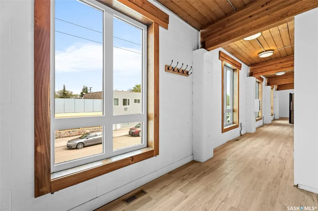 461 Athabasca Street E Moose Jaw SK S6H 0L9