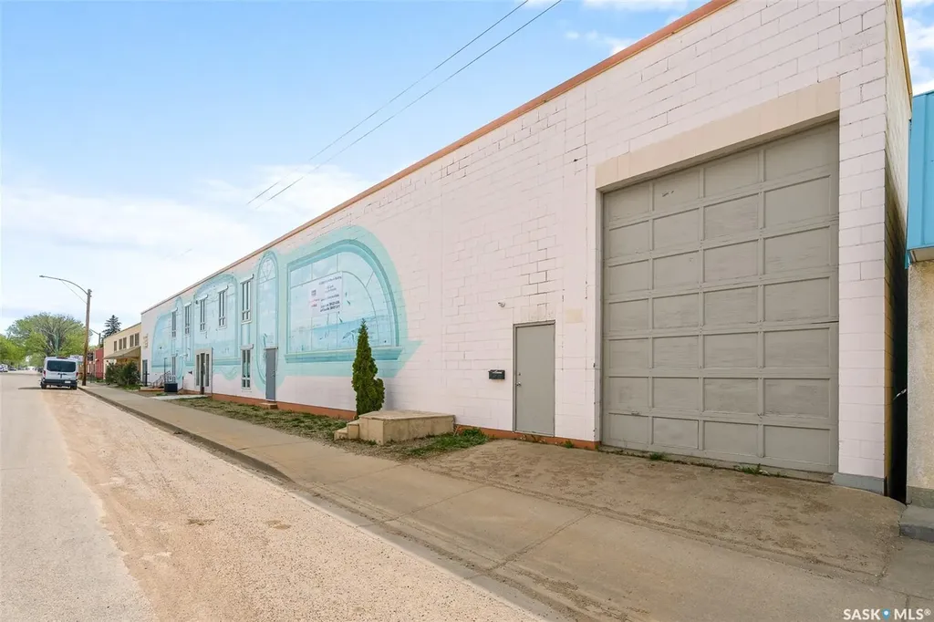461 Athabasca Street E Moose Jaw SK S6H 0L9