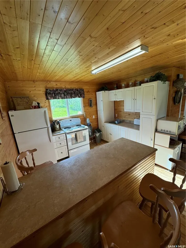 1 George Avenue Clemenceau SK S0E 0Y0