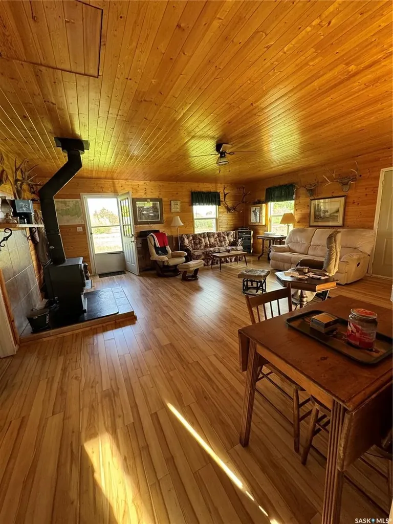 1 George Avenue Clemenceau SK S0E 0Y0