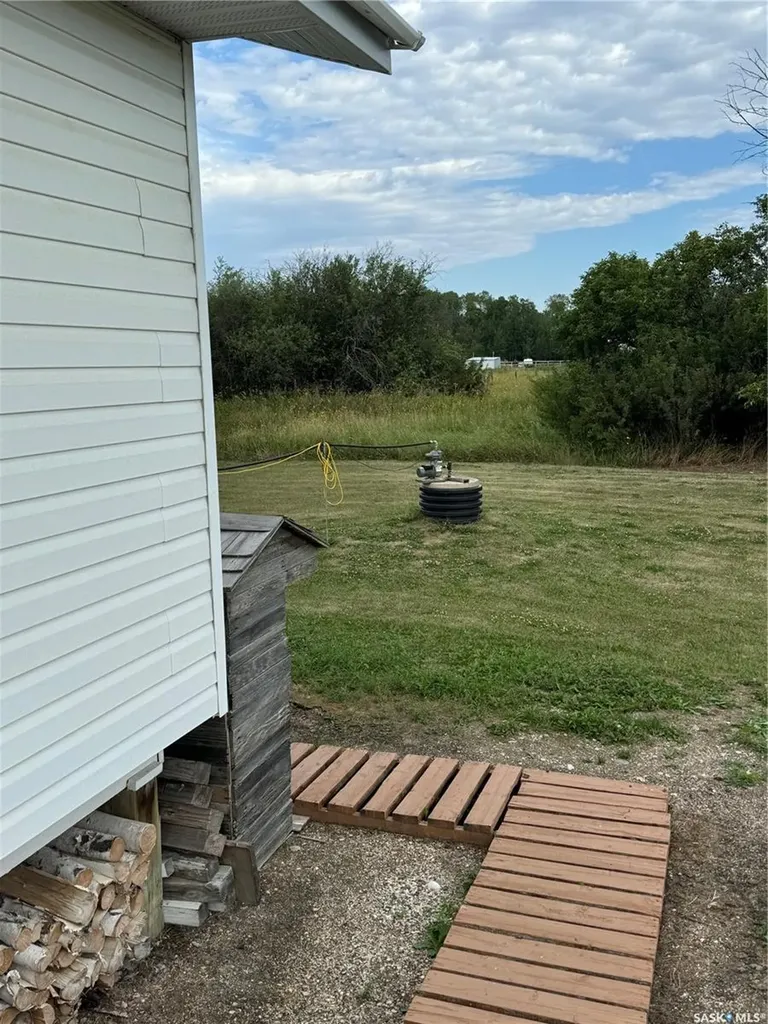 1 George Avenue Clemenceau SK S0E 0Y0