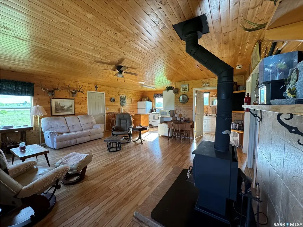 1 George Avenue Clemenceau SK S0E 0Y0