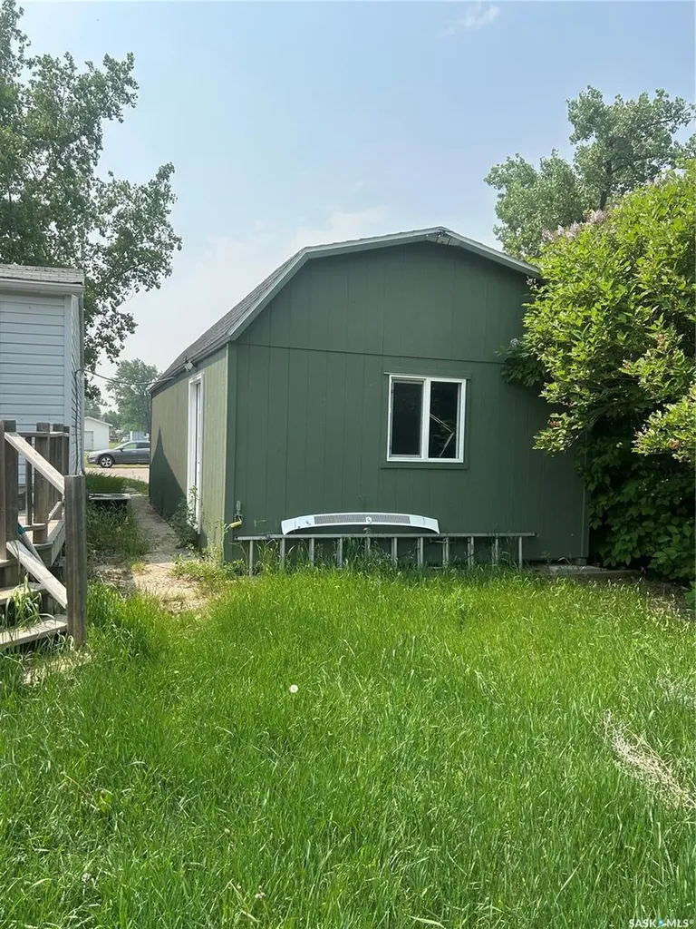 321 White Street Bienfait SK S0C 0M0