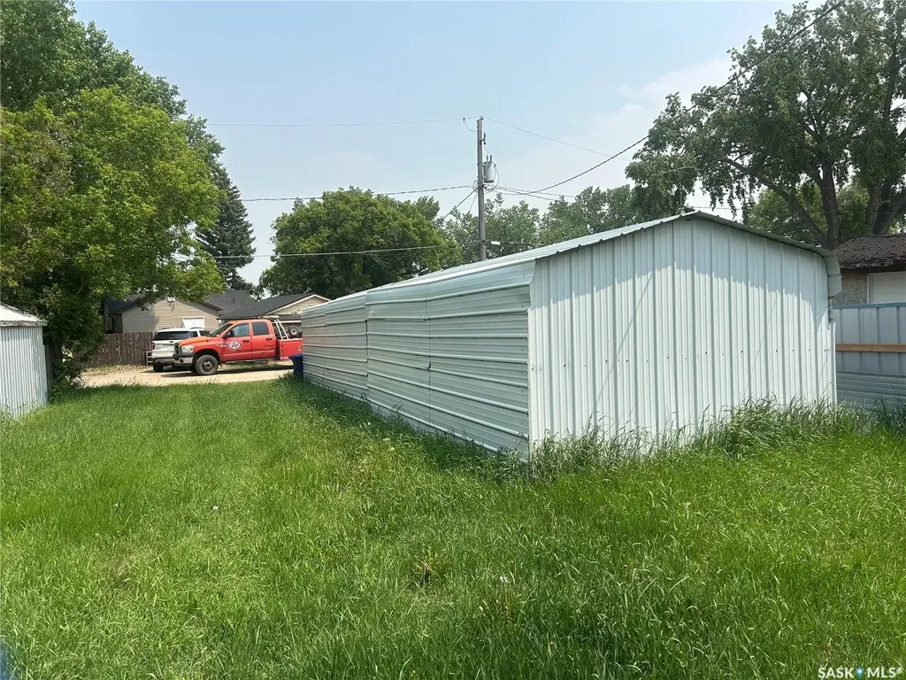 321 White Street Bienfait SK S0C 0M0