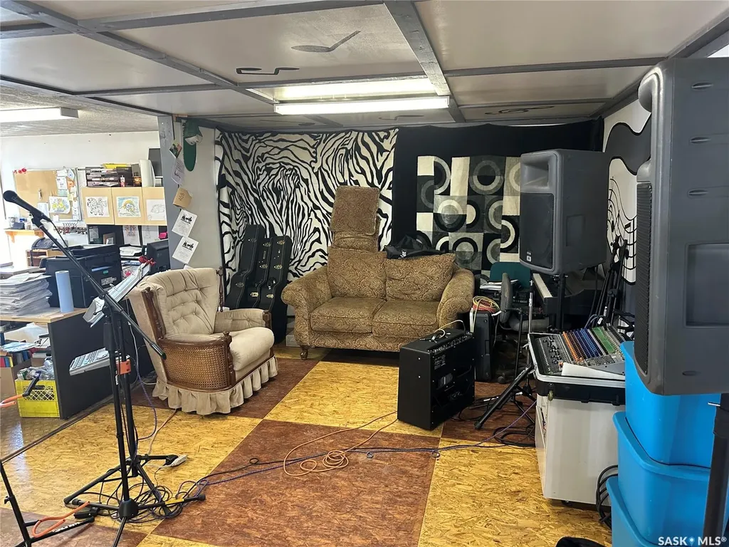 102 4th Avenue N Big River SK S0J 0E0