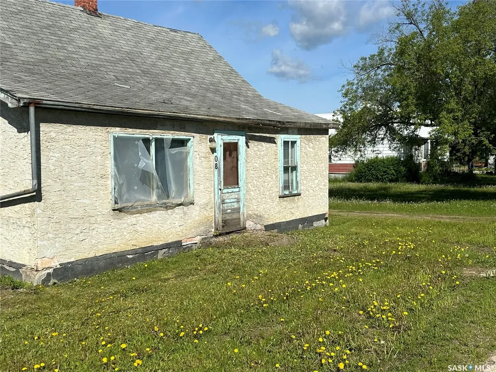 102 4th Avenue N Big River SK S0J 0E0