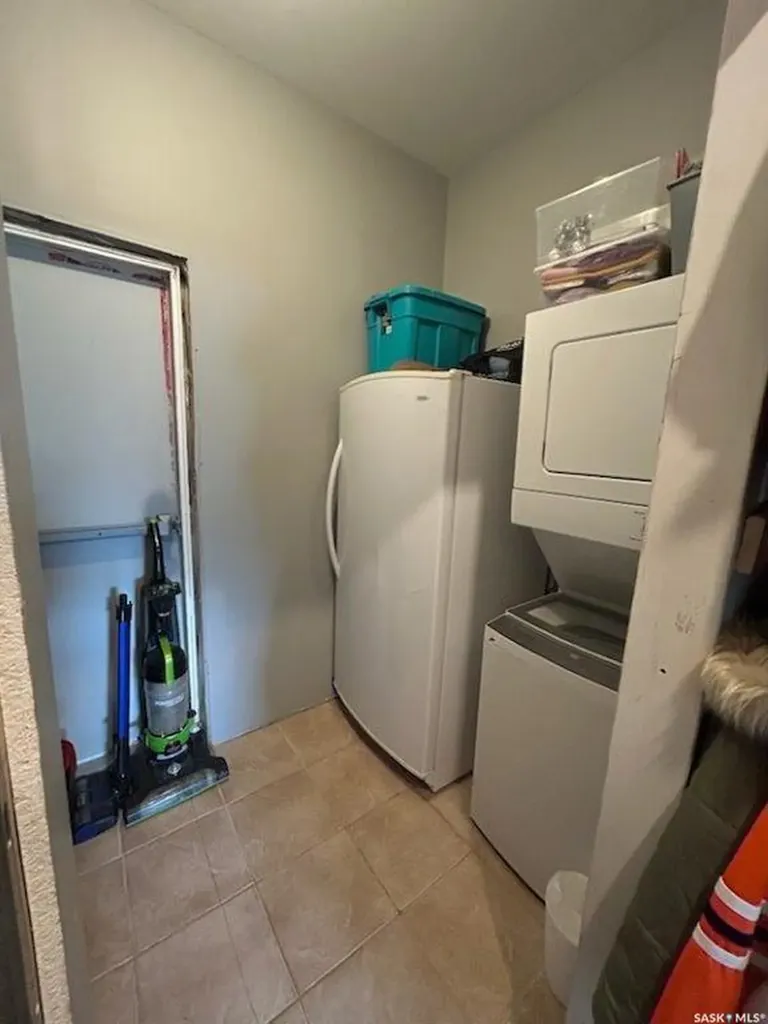 300 6th Avenue W Kindersley SK S0L 1S0