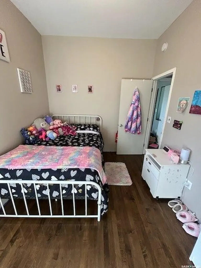 300 6th Avenue W Kindersley SK S0L 1S0