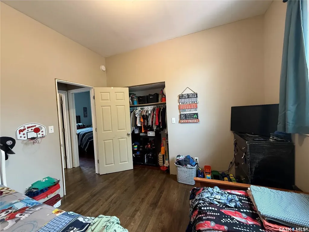 300 6th Avenue W Kindersley SK S0L 1S0