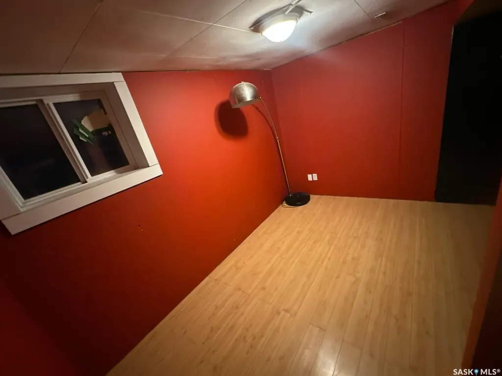 300 6th Avenue W Kindersley SK S0L 1S0