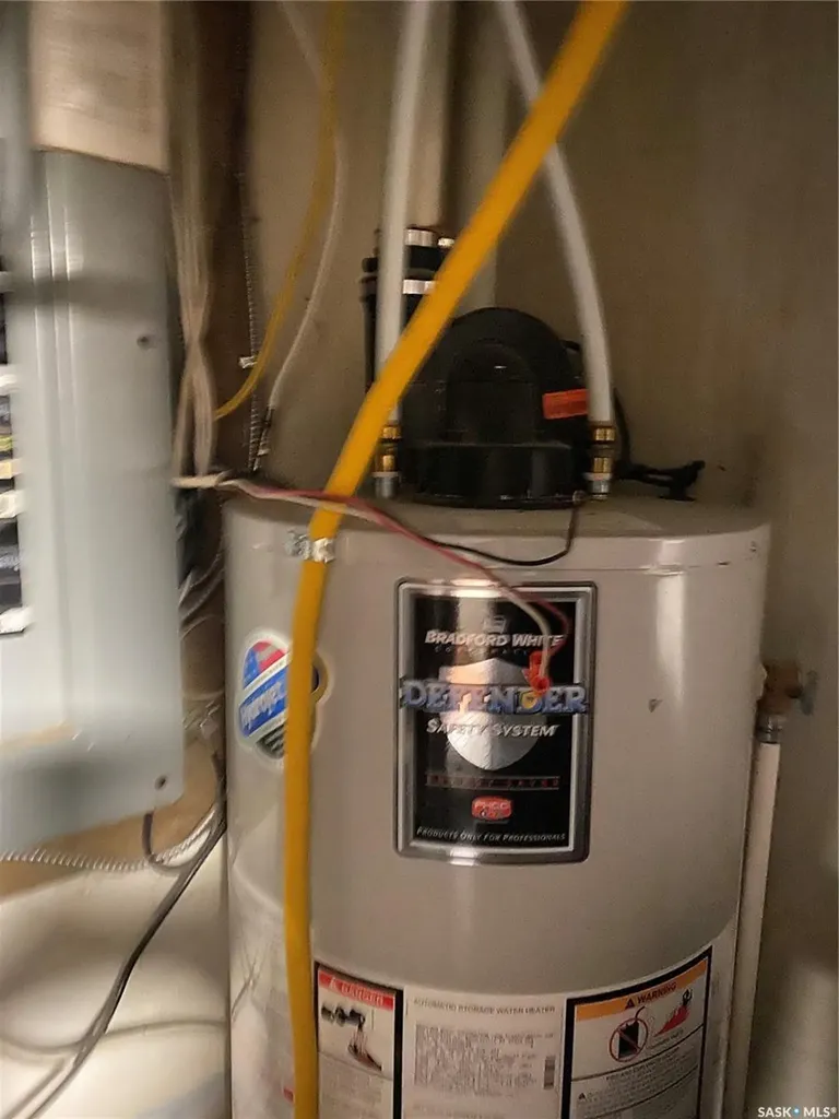 300 6th Avenue W Kindersley SK S0L 1S0