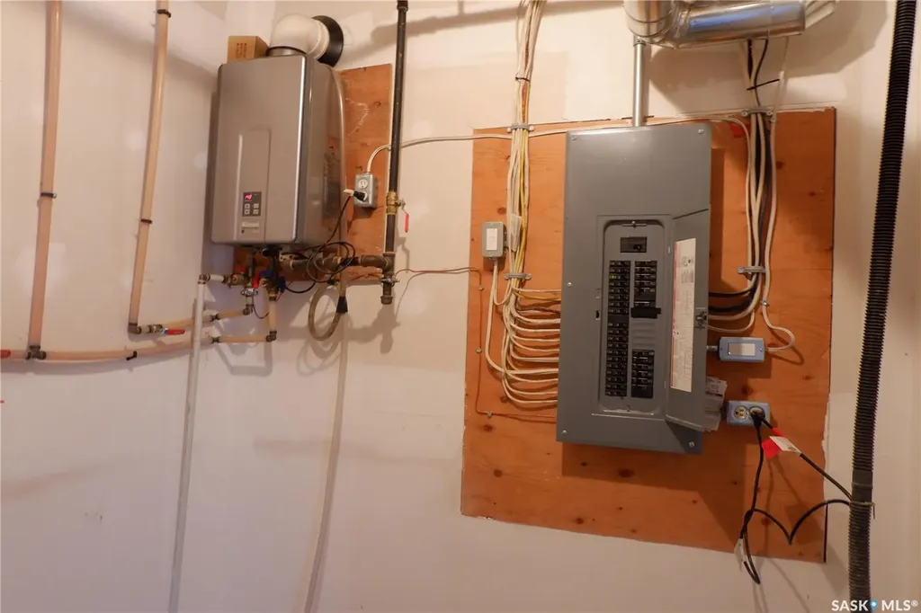 600 Railway Avenue W Assiniboia SK S0H 0B0