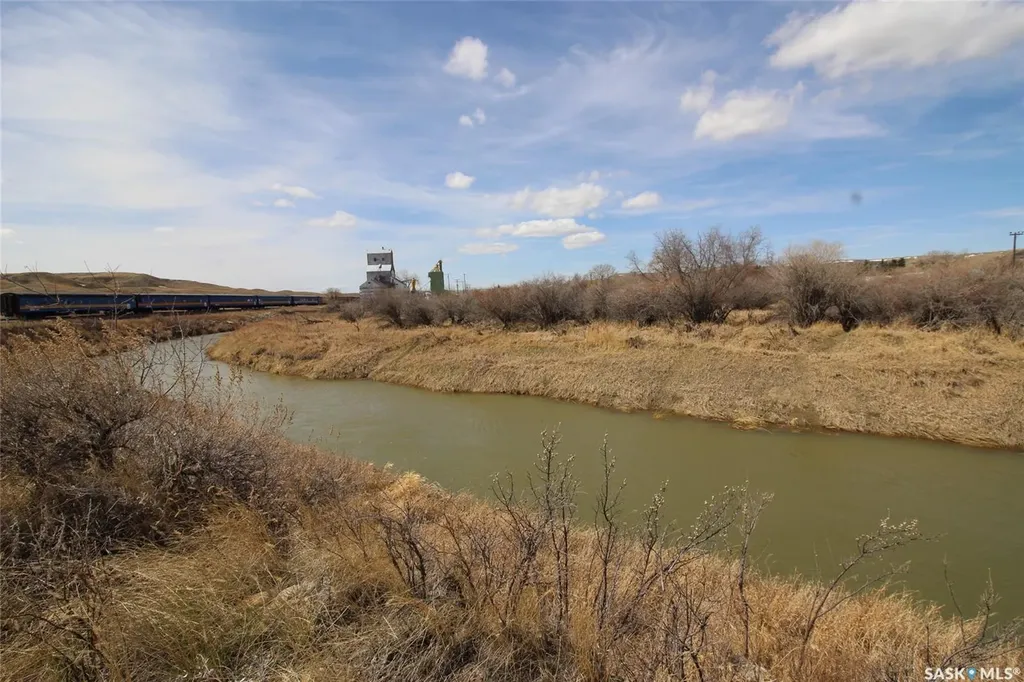 0 Railway Street E Eastend SK S0N 0T0