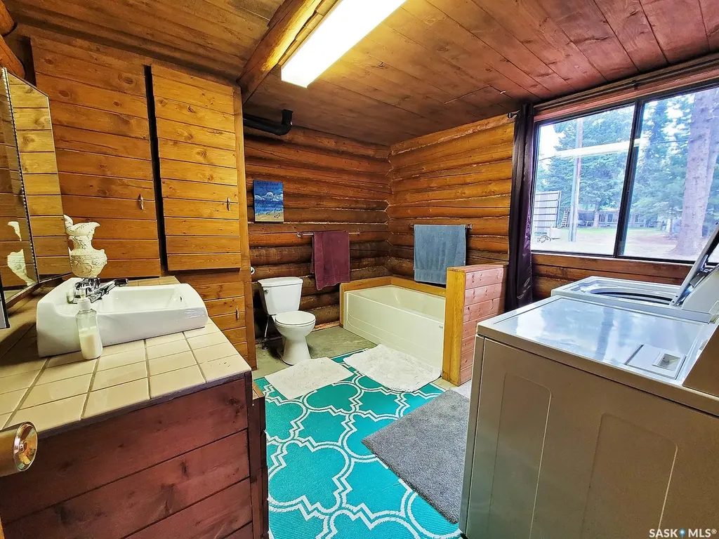 715 Chitek Drive Chitek Lake SK S0J 0L0