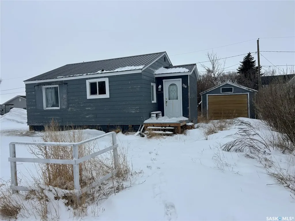 136 Bishop Street Carievale SK S0C 0P0