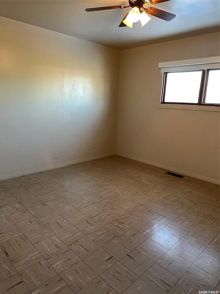 914 George Street Estevan SK S4A 1M6