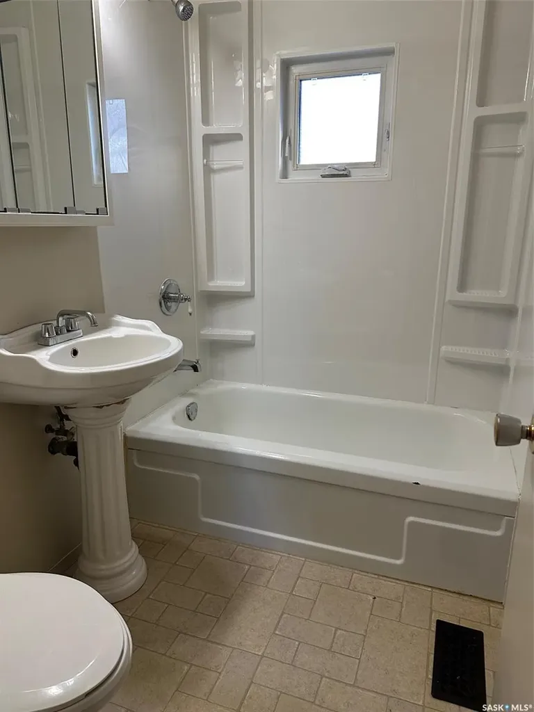 914 George Street Estevan SK S4A 1M6