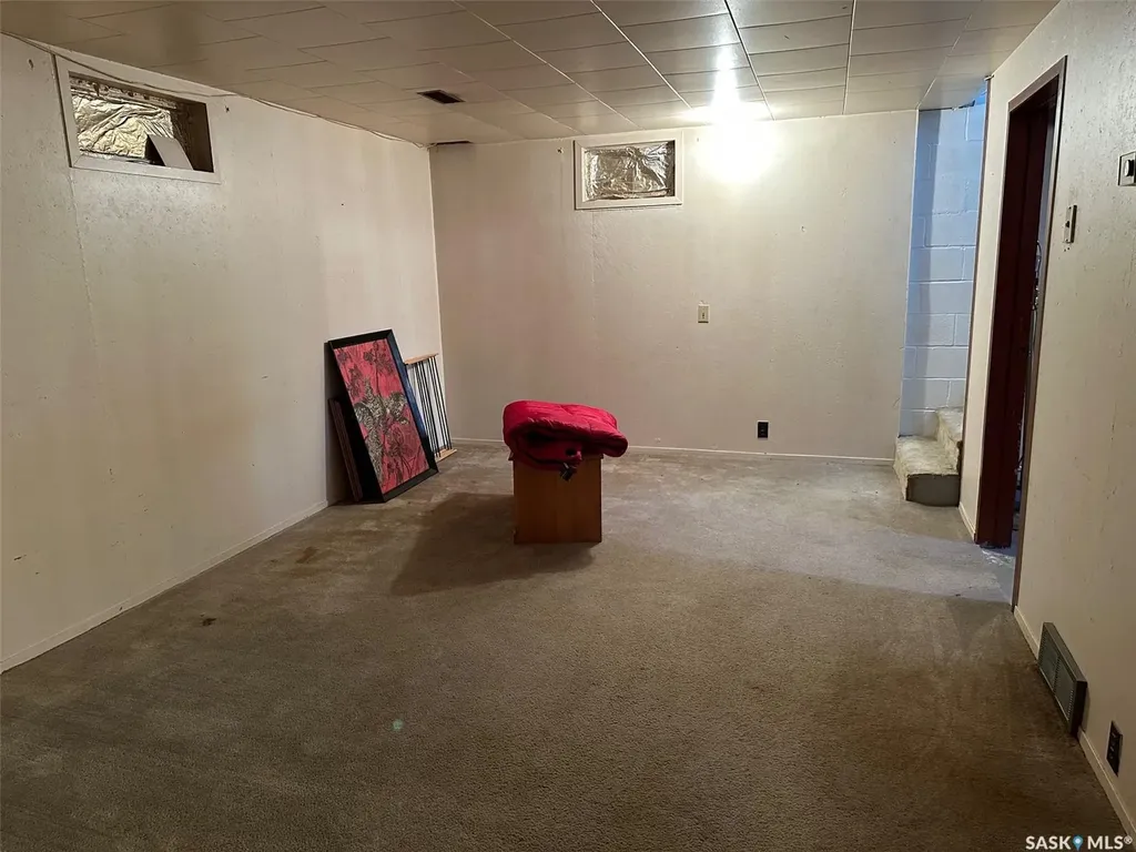 914 George Street Estevan SK S4A 1M6