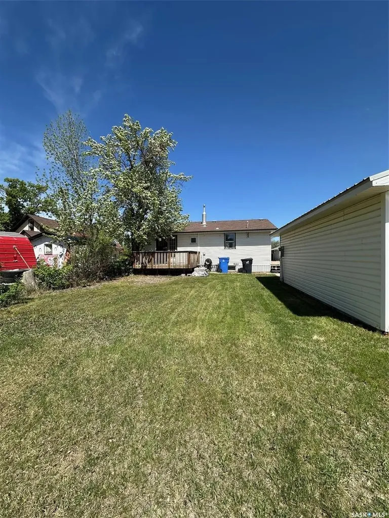 914 George Street Estevan SK S4A 1M6