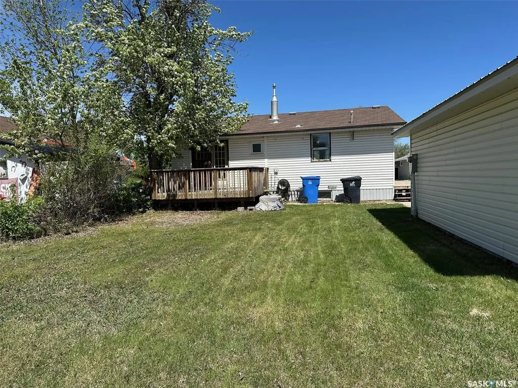 914 George Street Estevan SK S4A 1M6