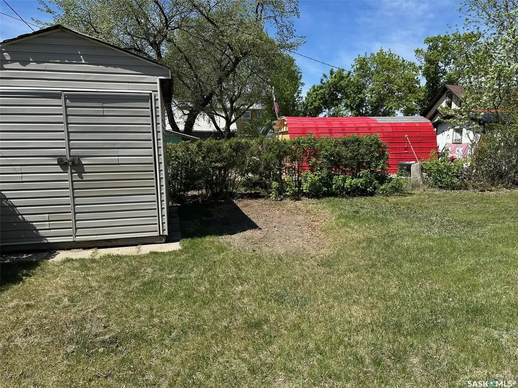 914 George Street Estevan SK S4A 1M6