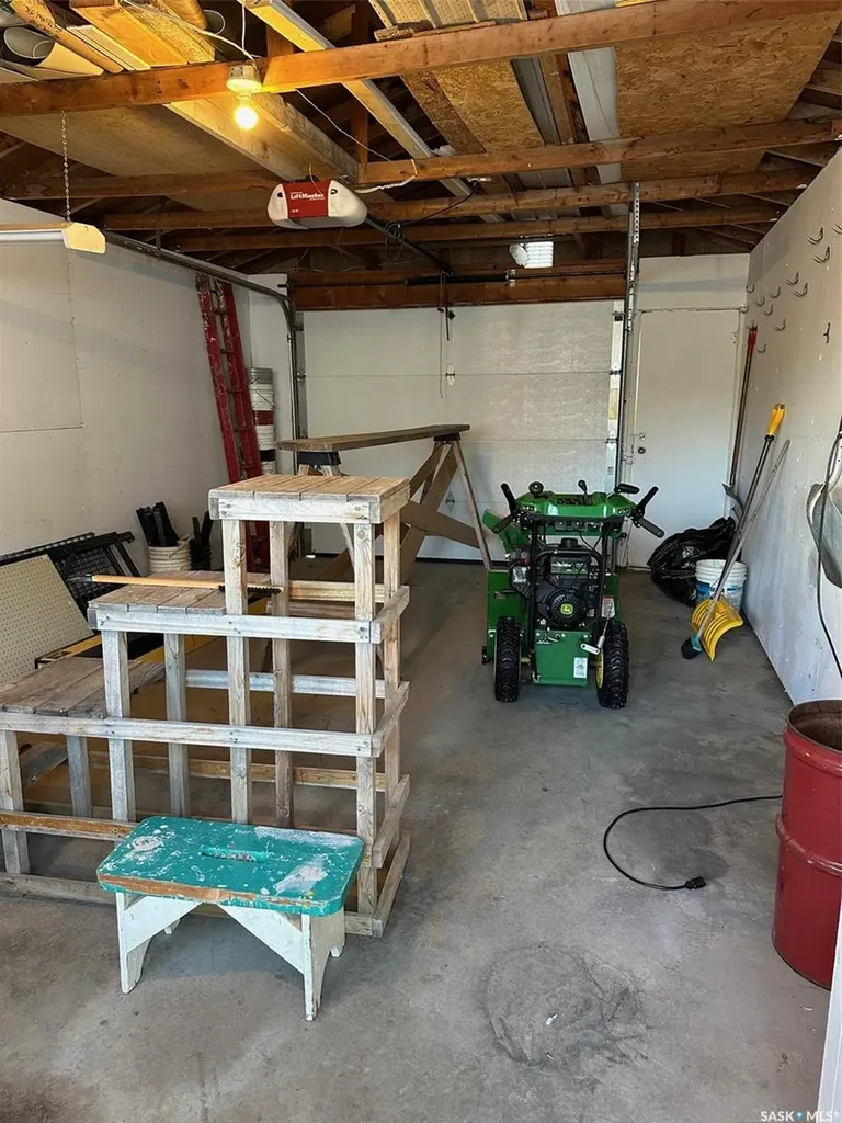 914 George Street Estevan SK S4A 1M6