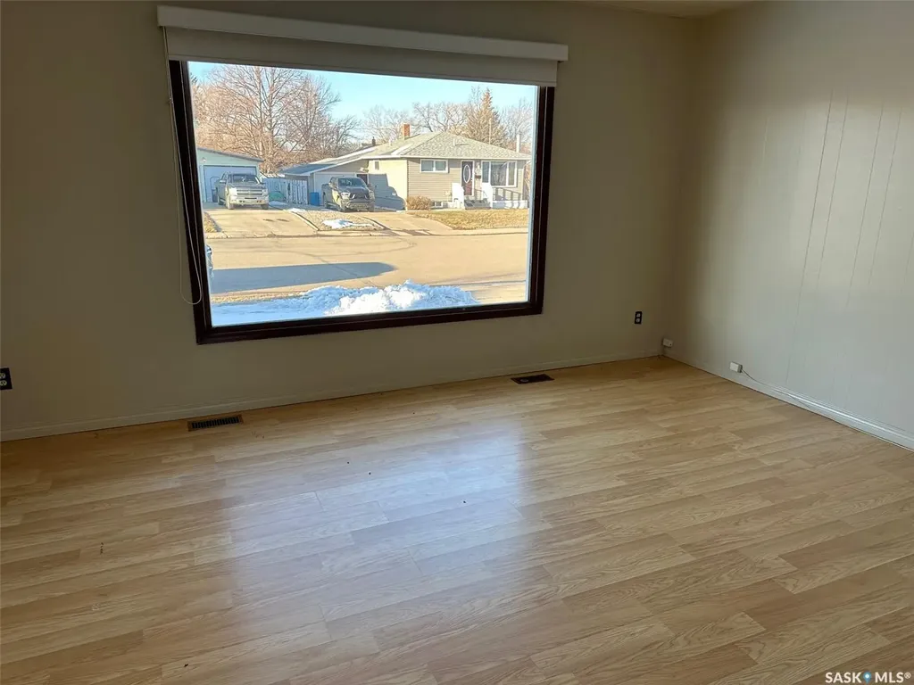 914 George Street Estevan SK S4A 1M6