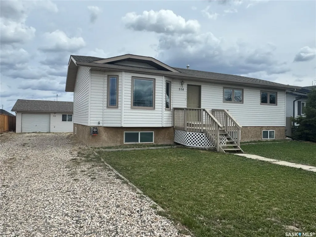 514 Macmillian Street Hudson Bay SK S0E 0Y0