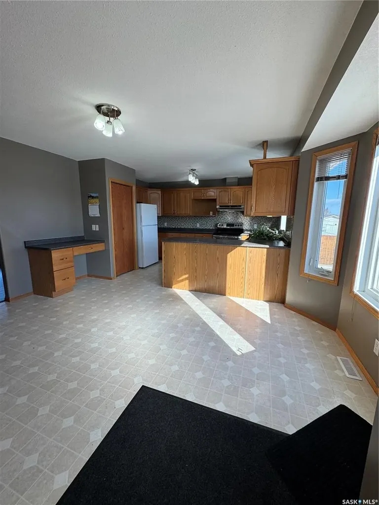 514 Macmillian Street Hudson Bay SK S0E 0Y0