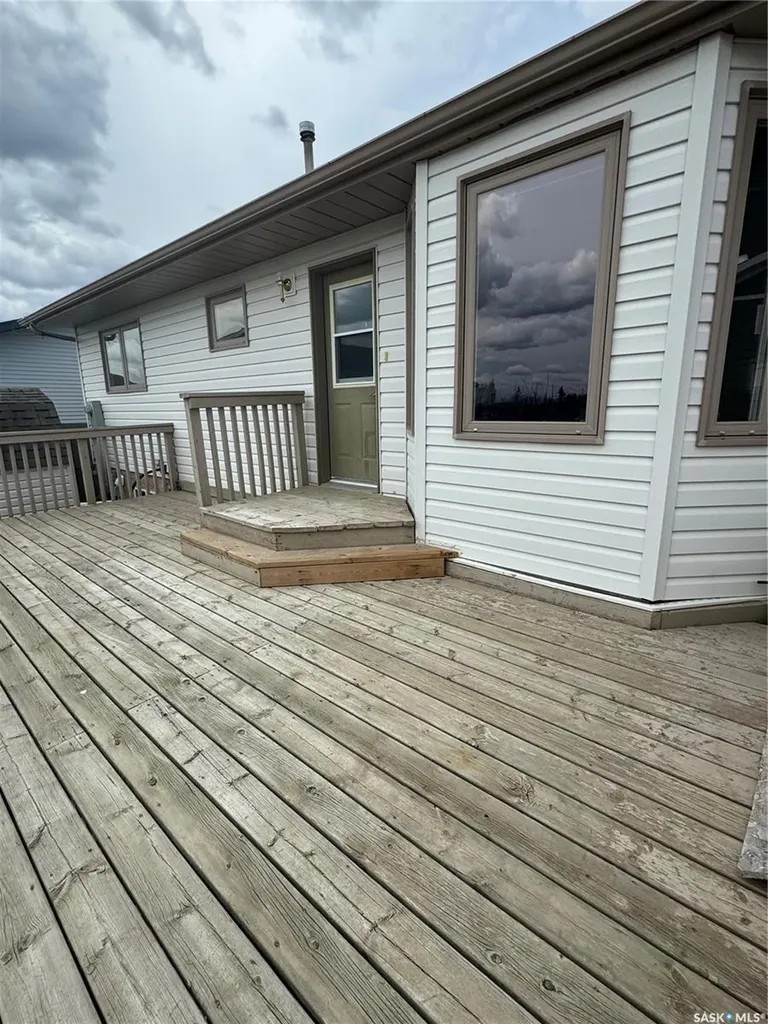 514 Macmillian Street Hudson Bay SK S0E 0Y0