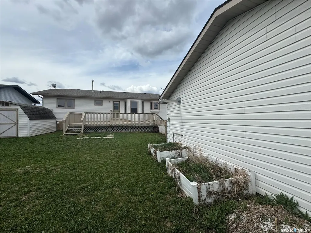 514 Macmillian Street Hudson Bay SK S0E 0Y0