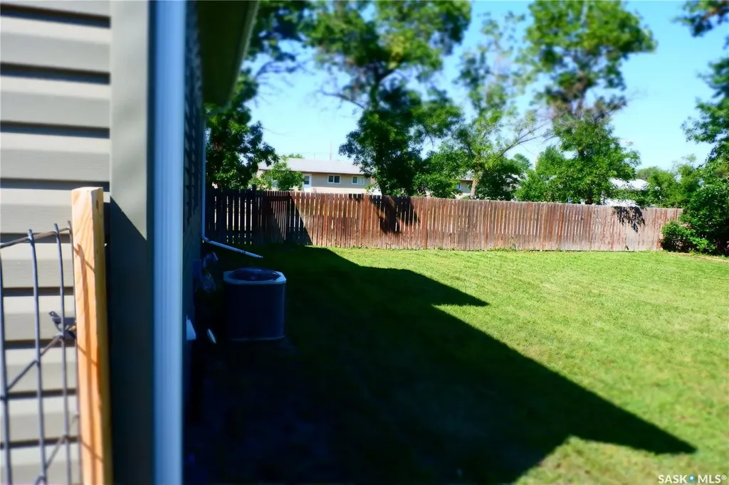 331 3rd Avenue W Assiniboia SK S0H 0B0