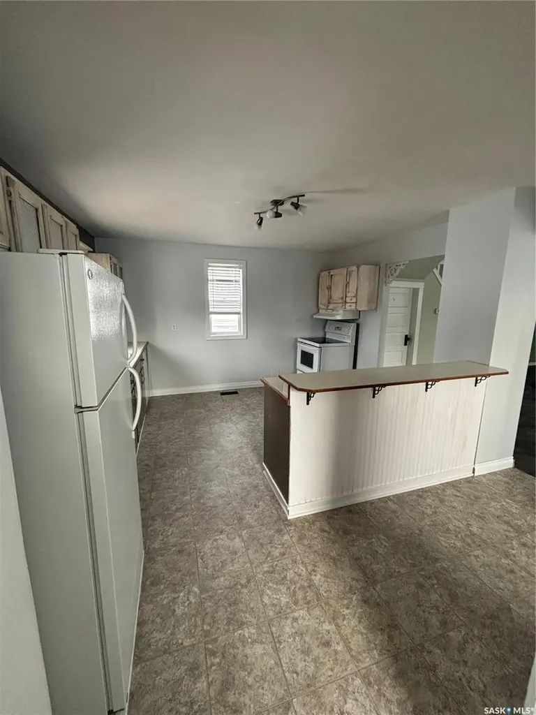 331 3rd Avenue W Assiniboia SK S0H 0B0