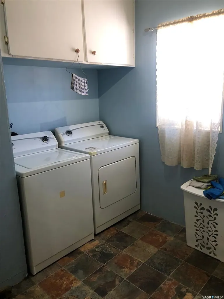 19 1st Avenue N Hyas SK S0A 1K0