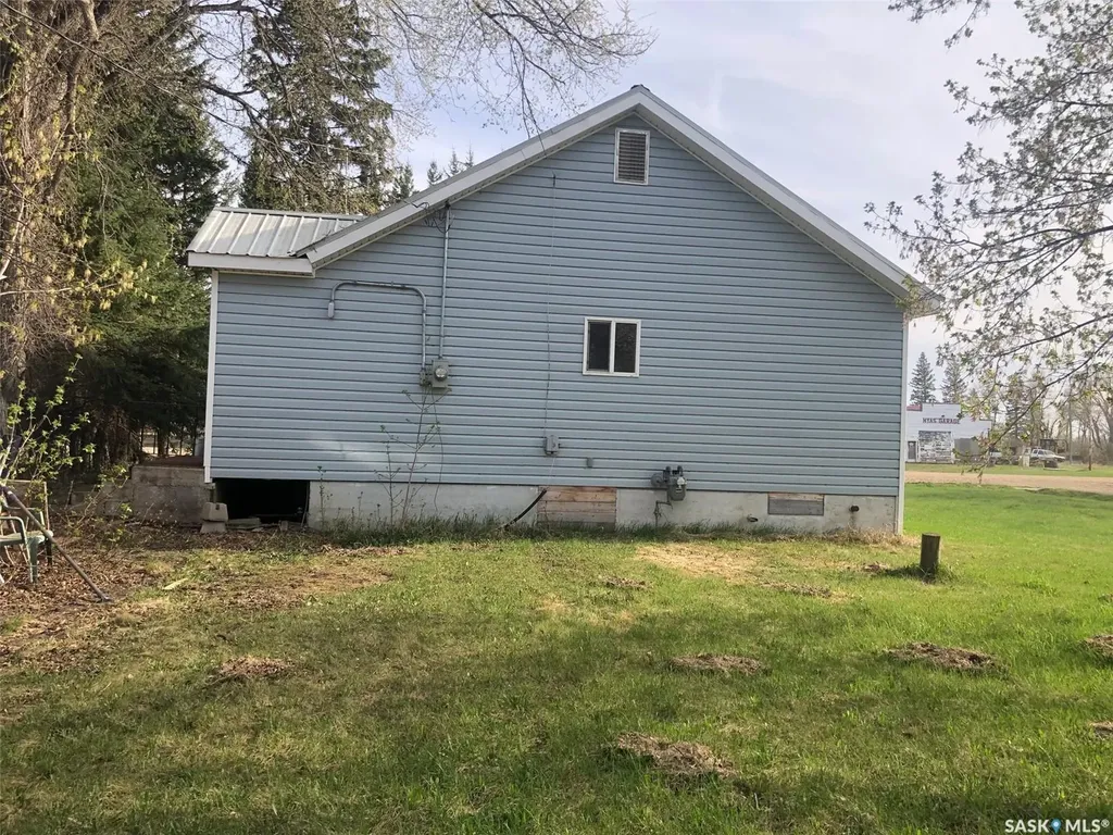 19 1st Avenue N Hyas SK S0A 1K0