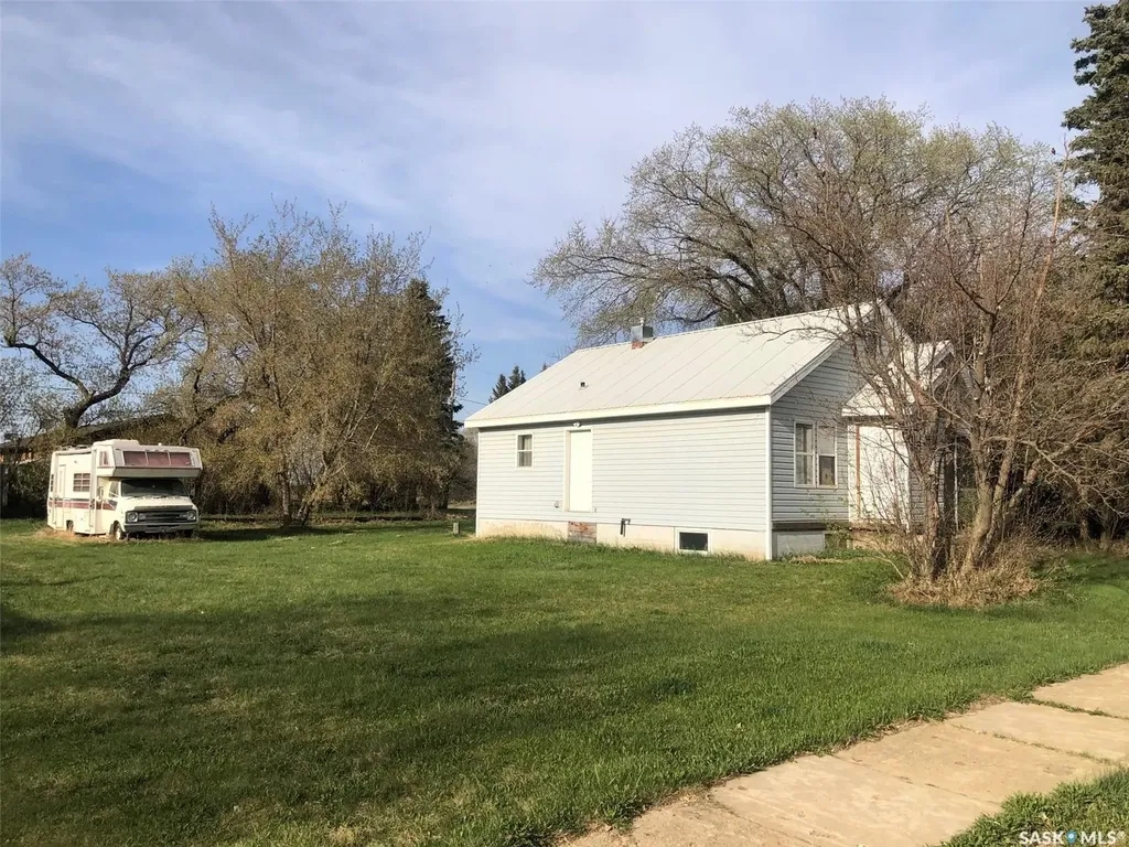 19 1st Avenue N Hyas SK S0A 1K0