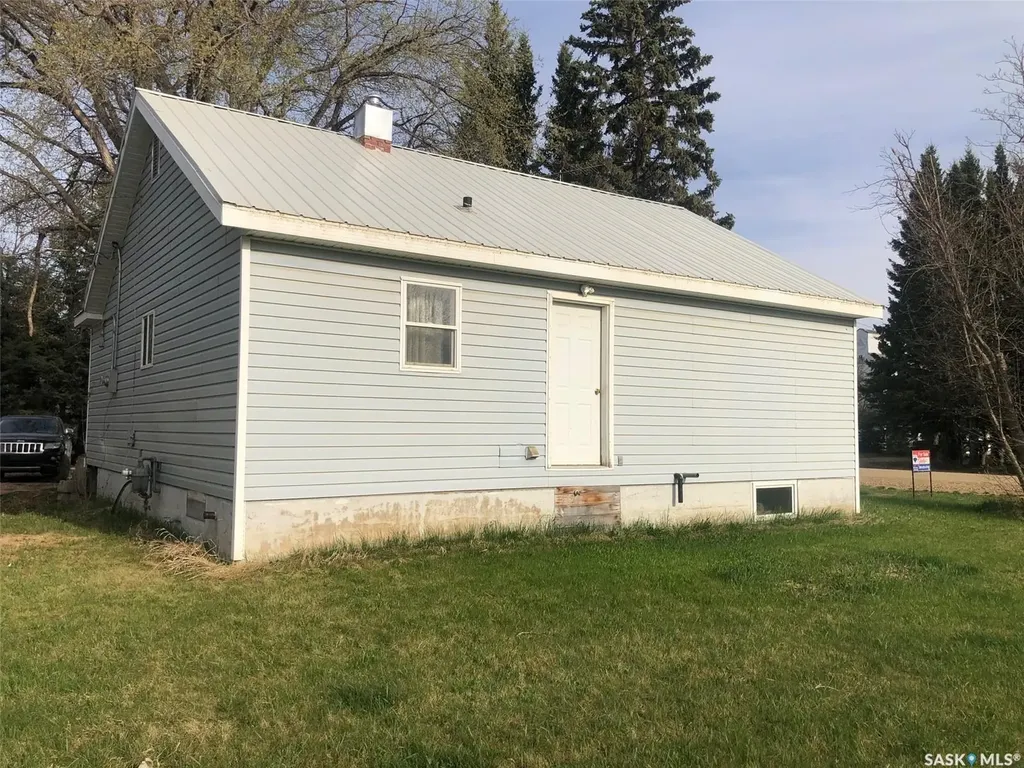 19 1st Avenue N Hyas SK S0A 1K0