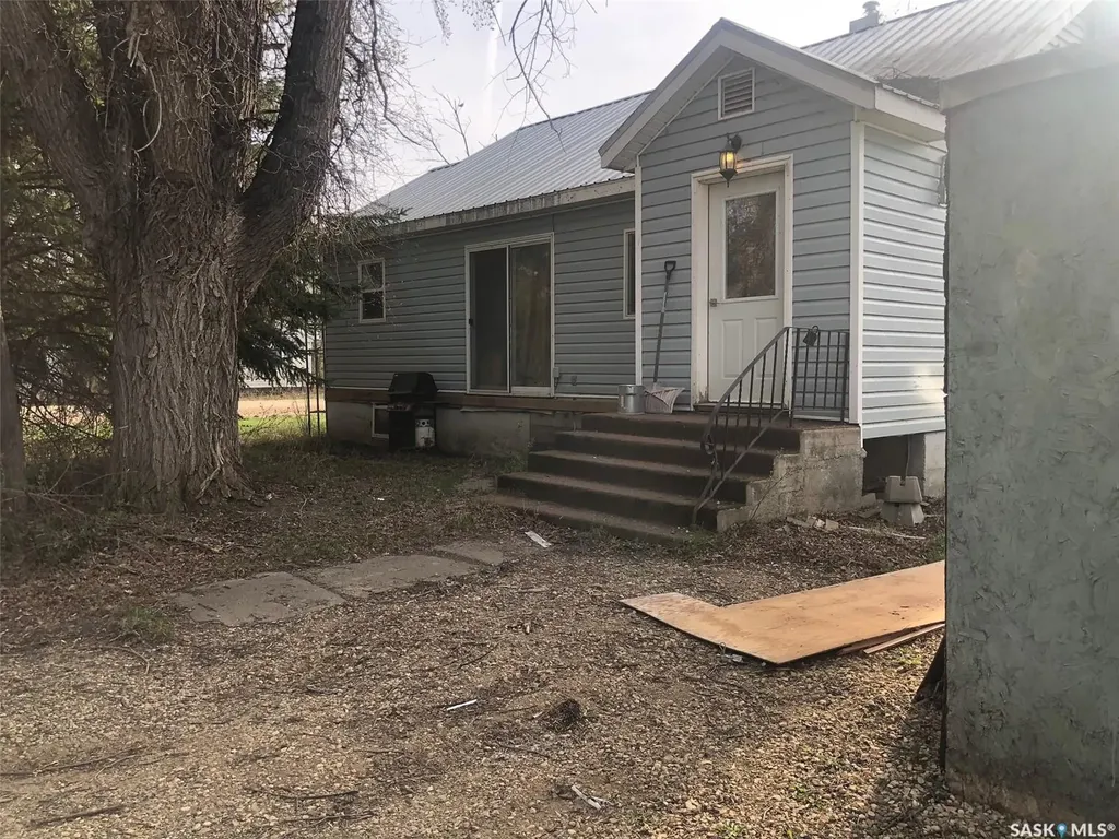 19 1st Avenue N Hyas SK S0A 1K0