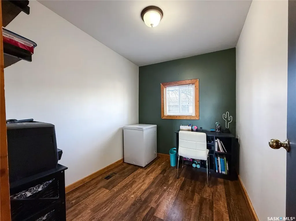 103 1st Street E Frontier SK S0N 0W0