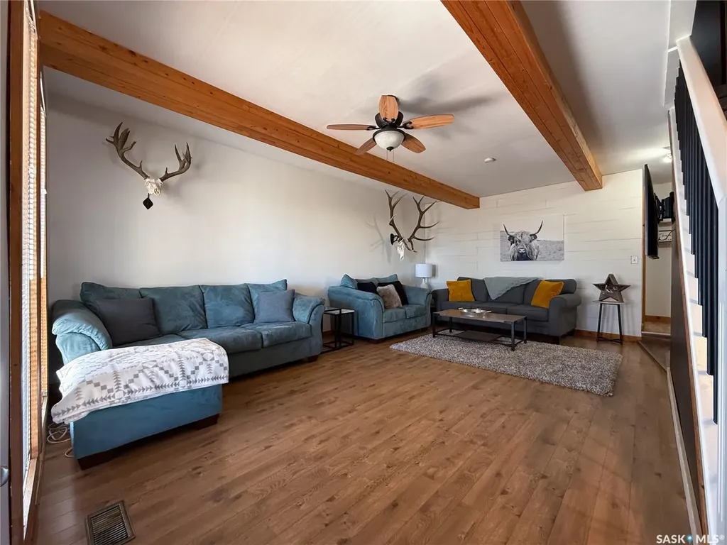 103 1st Street E Frontier SK S0N 0W0