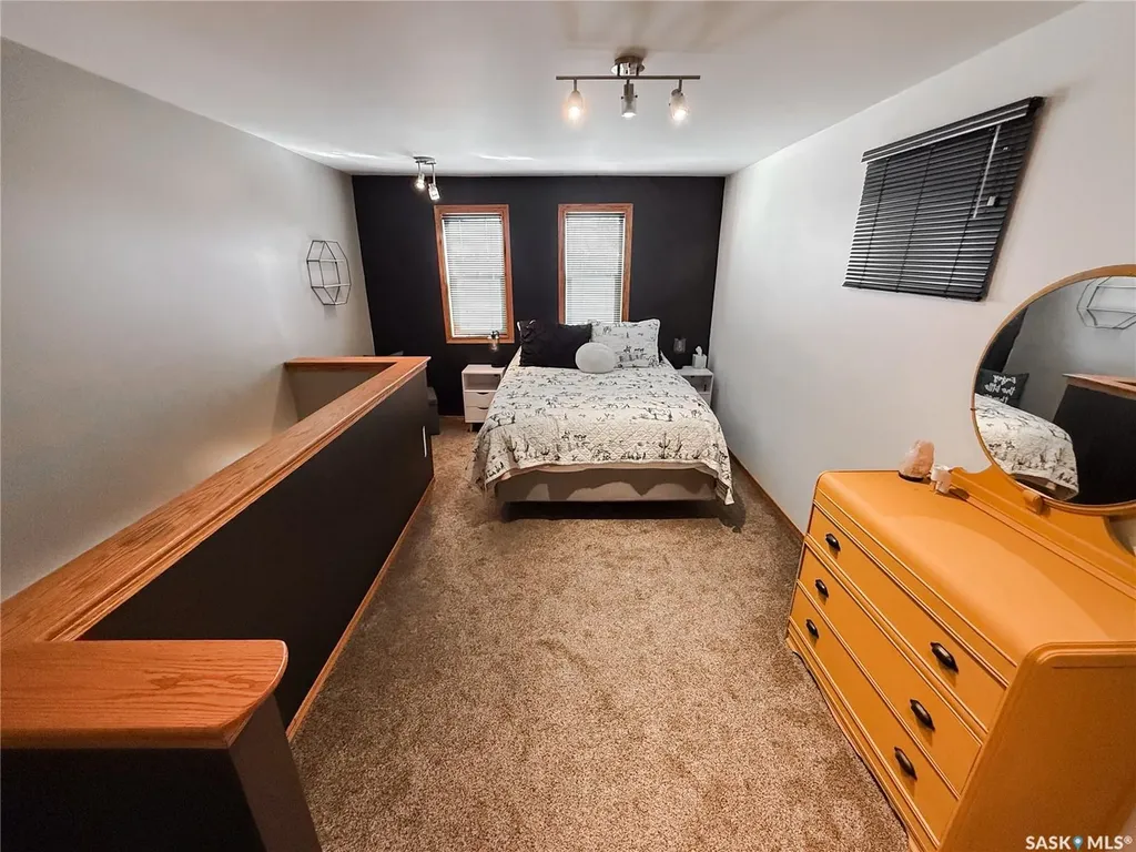 103 1st Street E Frontier SK S0N 0W0