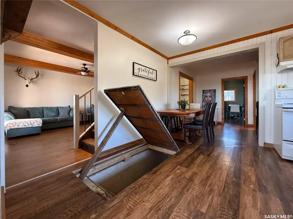 103 1st Street E Frontier SK S0N 0W0