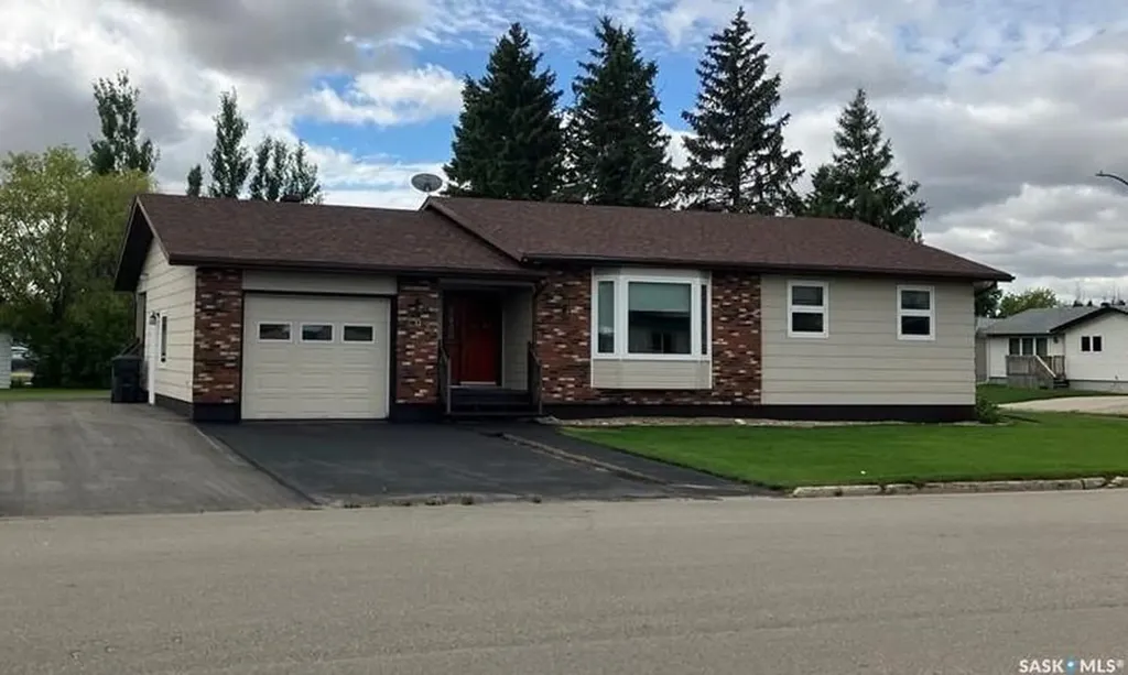 402 4th Street W Carrot River SK S0E 0L0