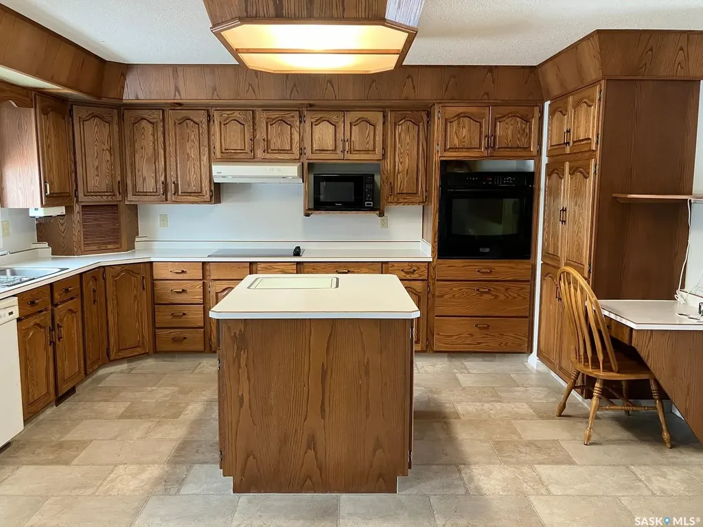 402 4th Street W Carrot River SK S0E 0L0