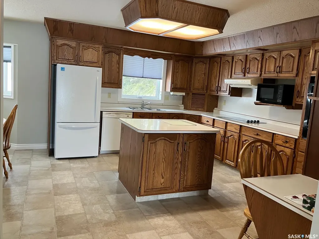 402 4th Street W Carrot River SK S0E 0L0