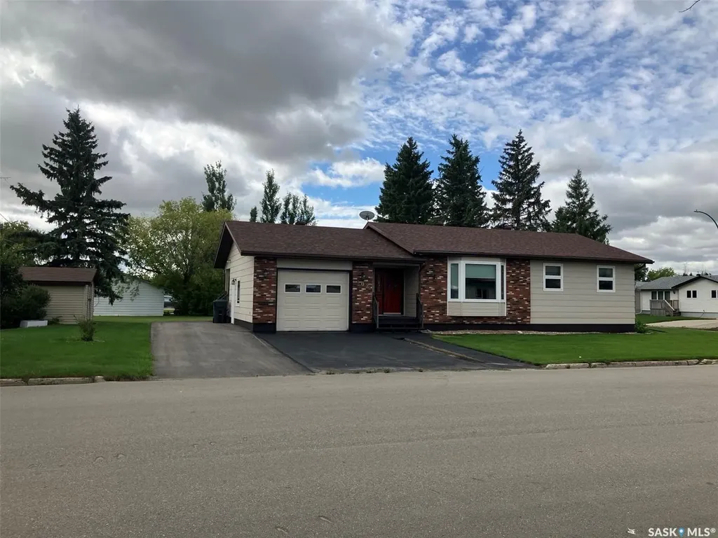 402 4th Street W Carrot River SK S0E 0L0