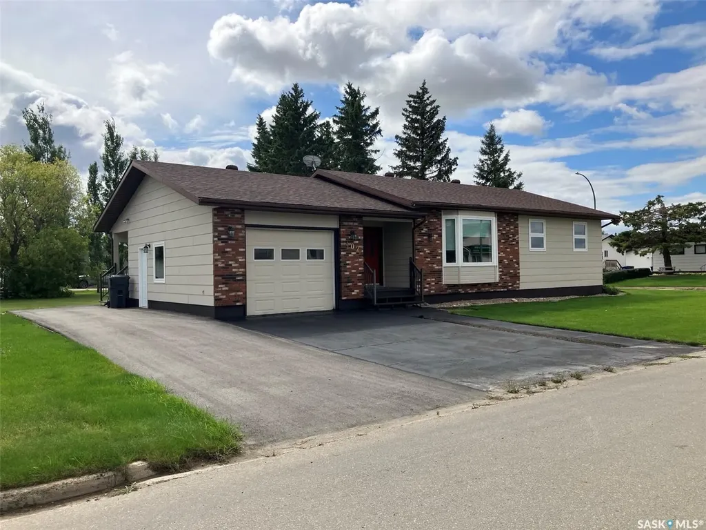 402 4th Street W Carrot River SK S0E 0L0