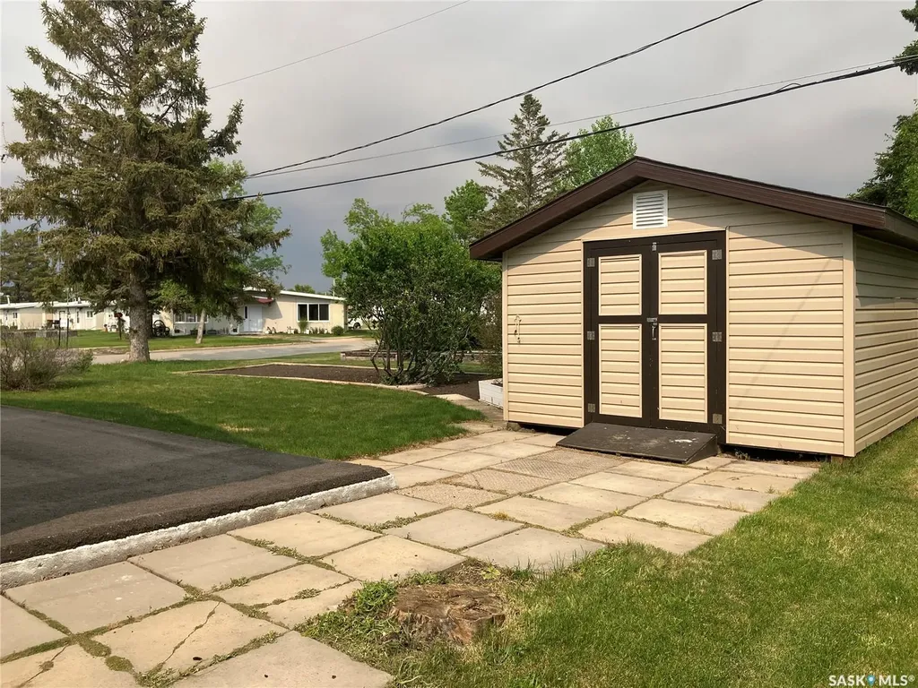 402 4th Street W Carrot River SK S0E 0L0